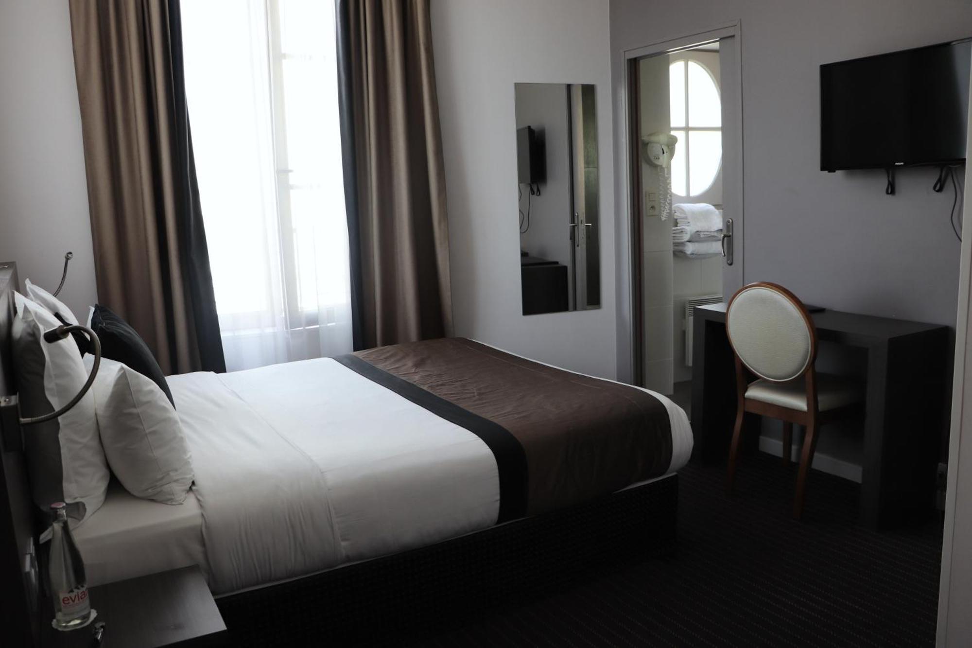 Western Château Hotel Blois