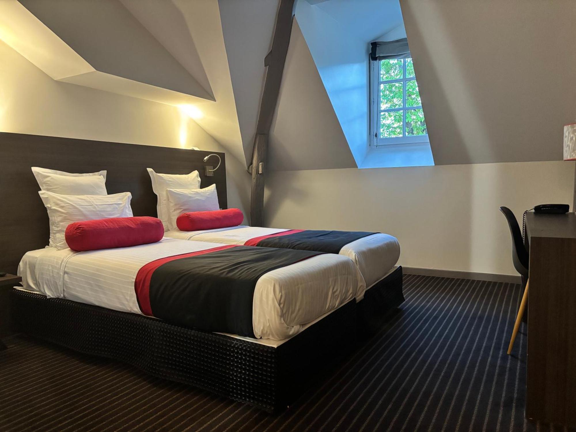 Western Château Blois